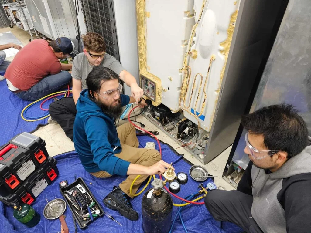 fridge repairing service center